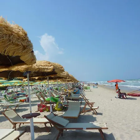 Green Marine B4 Silvi Vacanza Апартаменты